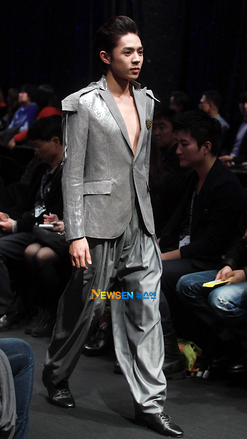 Why stay in Seoul Fashion Week S / S 2011 at 23:10 (Update)