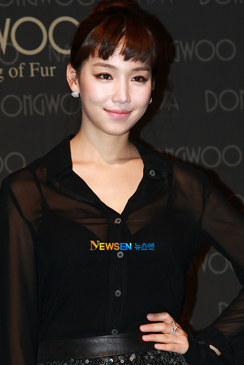 Yoon Yoo Sun - Wallpaper Actress
