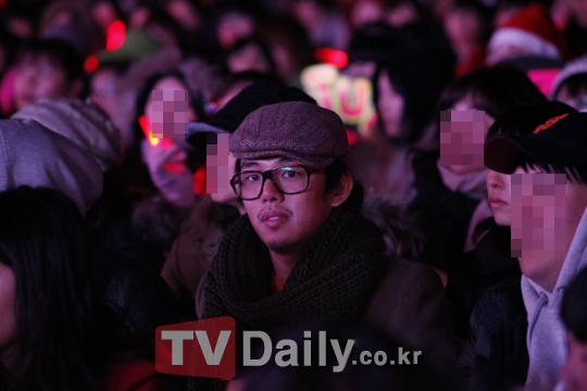 Kang Sung Pil show he took with Micky Yoochun and Hero Jaejoong
